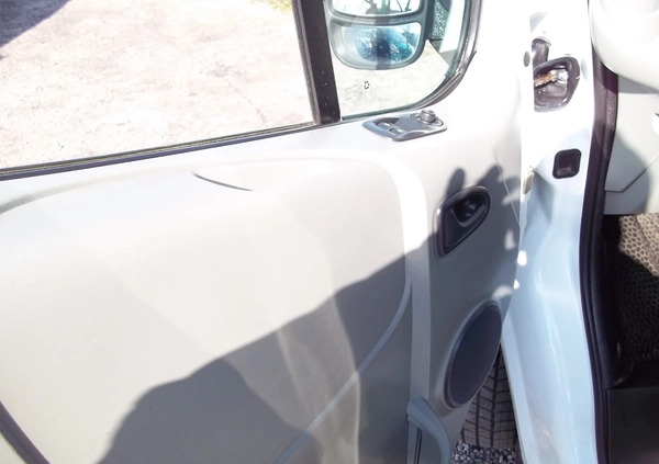 Opel Vivaro cena 28900 przebieg: 278000, rok produkcji 2007 z Kostrzyn nad Odrą małe 254